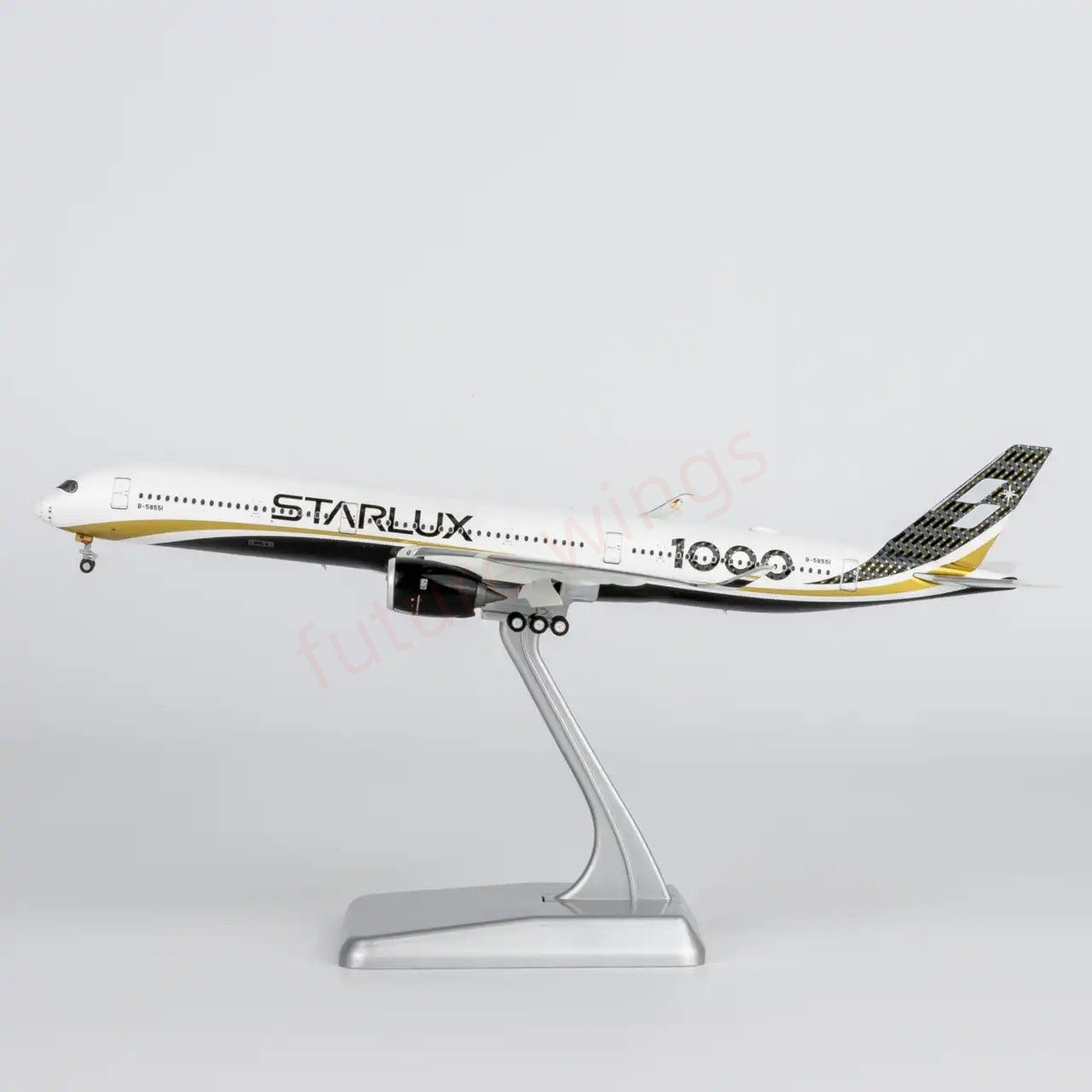 1:400 NG Models NG57025 StarLux Airlines A350-1000 B-58551 " "Luxury Package""Aircraft Model+Free Tractor