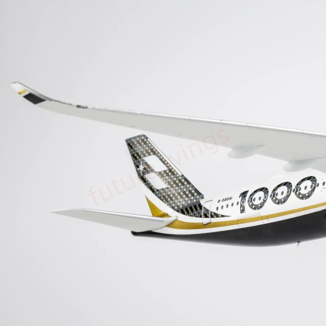 1:400 NG Models NG57025 StarLux Airlines A350-1000 B-58551 " "Luxury Package""Aircraft Model+Free Tractor