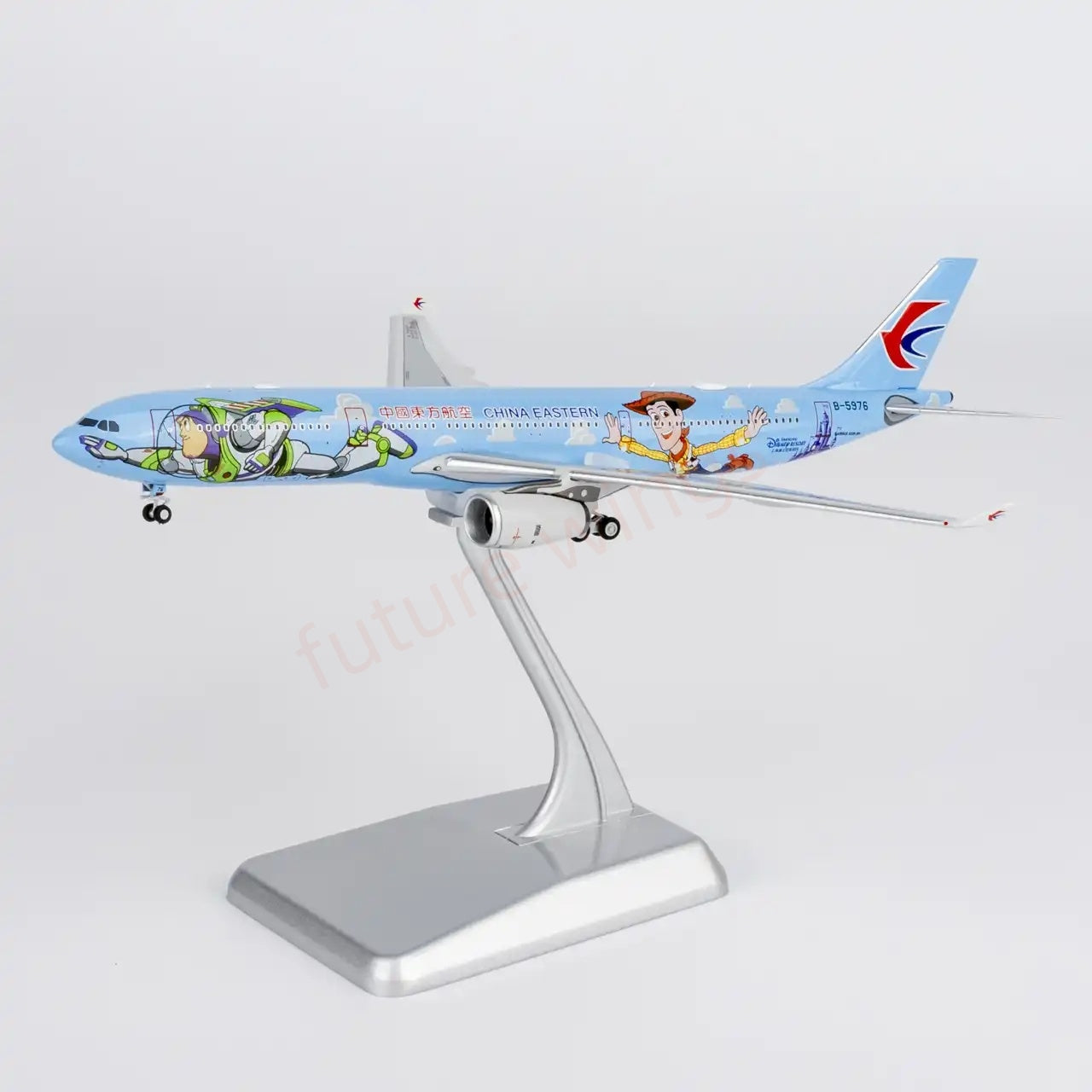 1:400 NG Models NG62079 China Eastern Airlines A330-300 B-5976 " "Luxury Package""Aircraft Model+Free Tractor