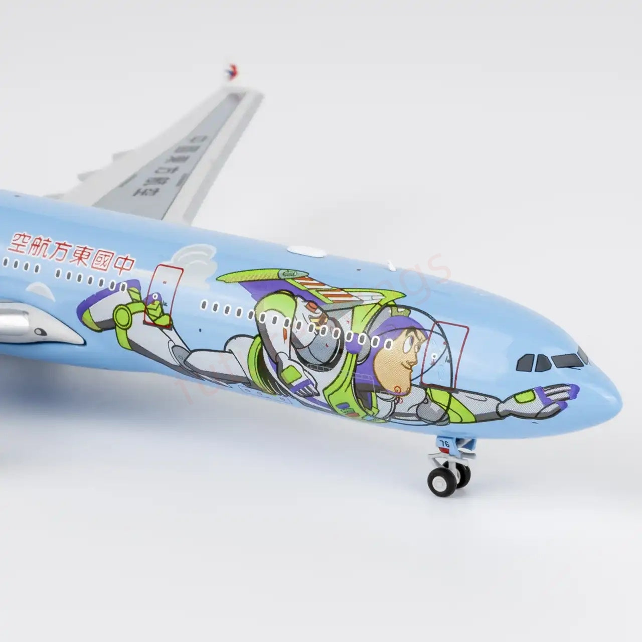 1:400 NG Models NG62078 China Eastern Airlines A330-300 B-5976 Aircraft Model+Free Tractor