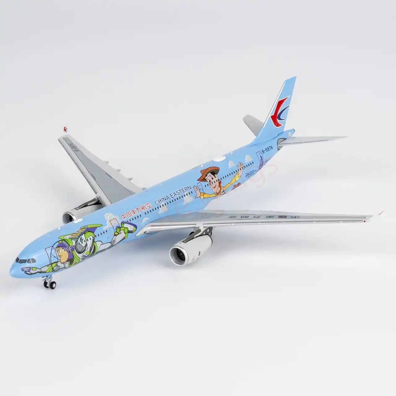 1:400 NG Models NG62078 China Eastern Airlines A330-300 B-5976 Aircraft Model+Free Tractor