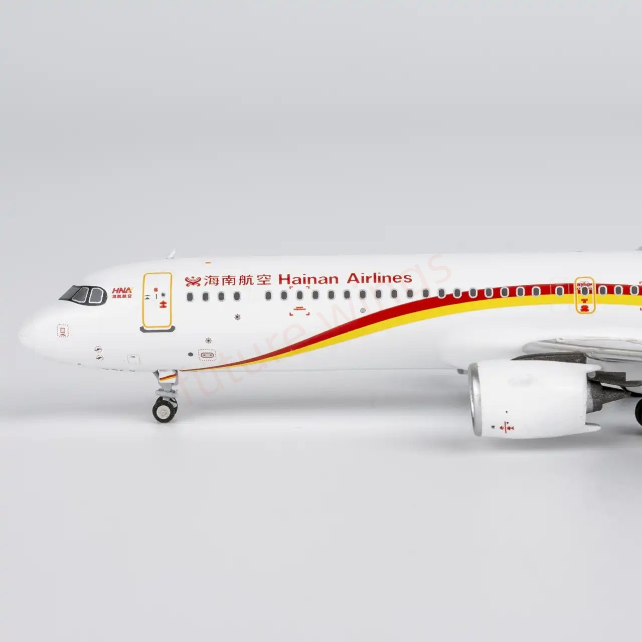 1:400 NG Models NG13135 Hainan Airlines A321neo B-32LY Aircraft Model+Free Tractor