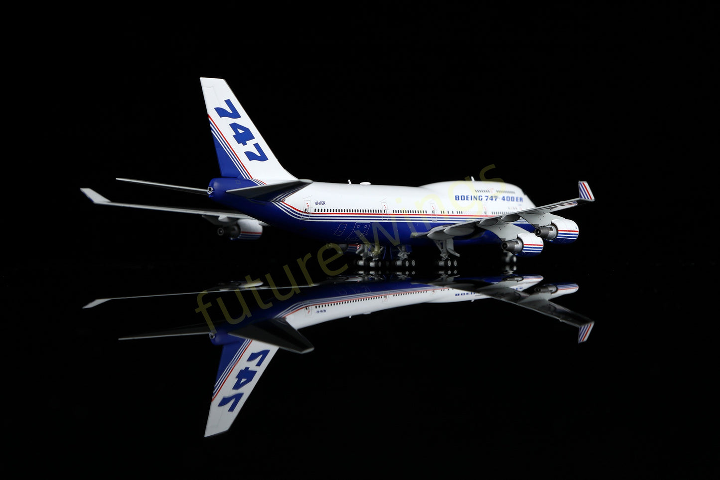 1:400 HX Models Boeing House Color B747-400ER N747ER Aircraft Model Free Tractor+Stand