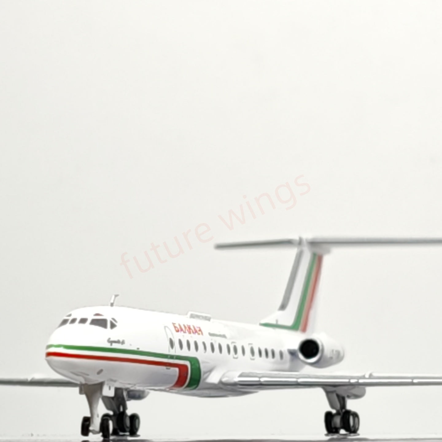 1:400 PandaModel Balkan Bulgarian Airlines TU-134A LZ-TUM Aircraft Model+Free Tractor