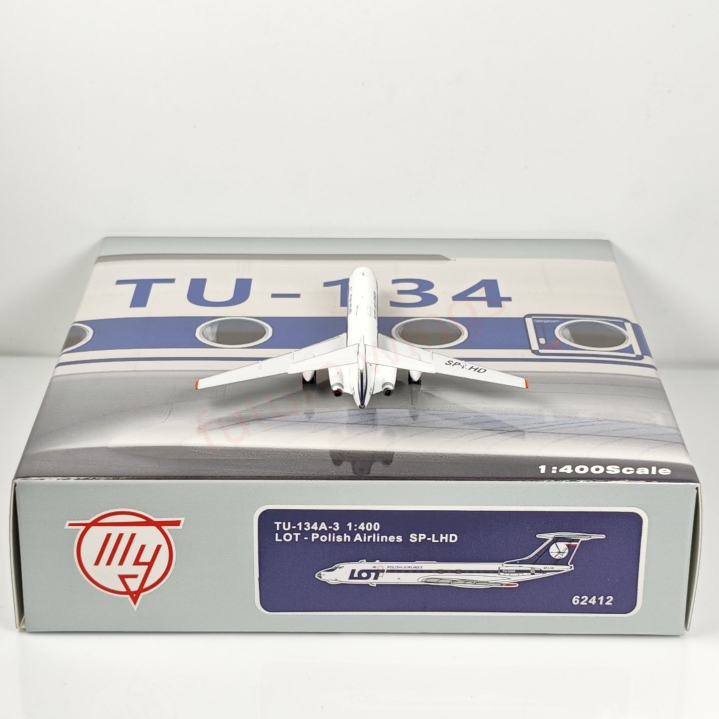 1:400 PandaModel LOT TU-134 SP-LHD Aircraft Model+Free Tractor