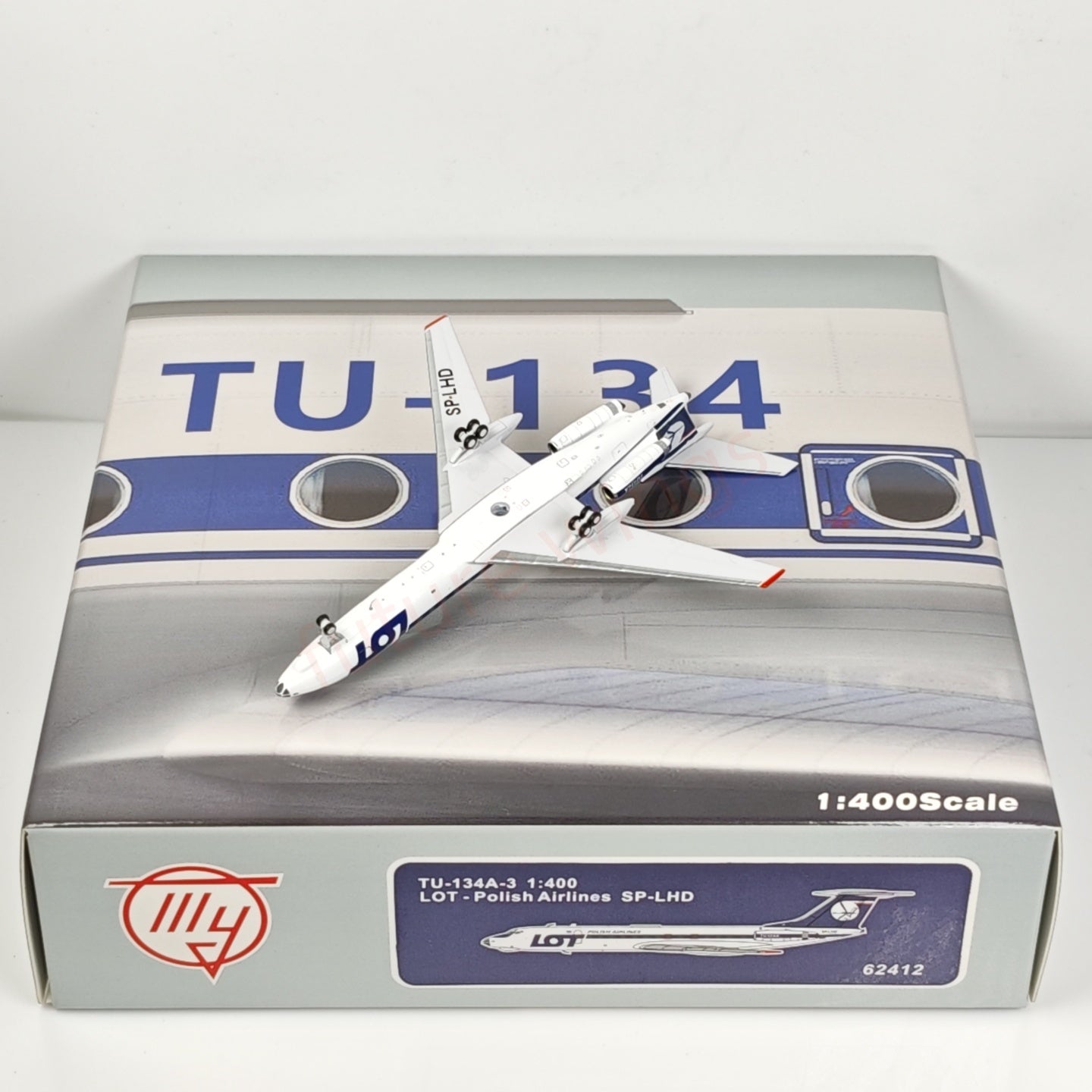 1:400 PandaModel LOT TU-134 SP-LHD Aircraft Model+Free Tractor