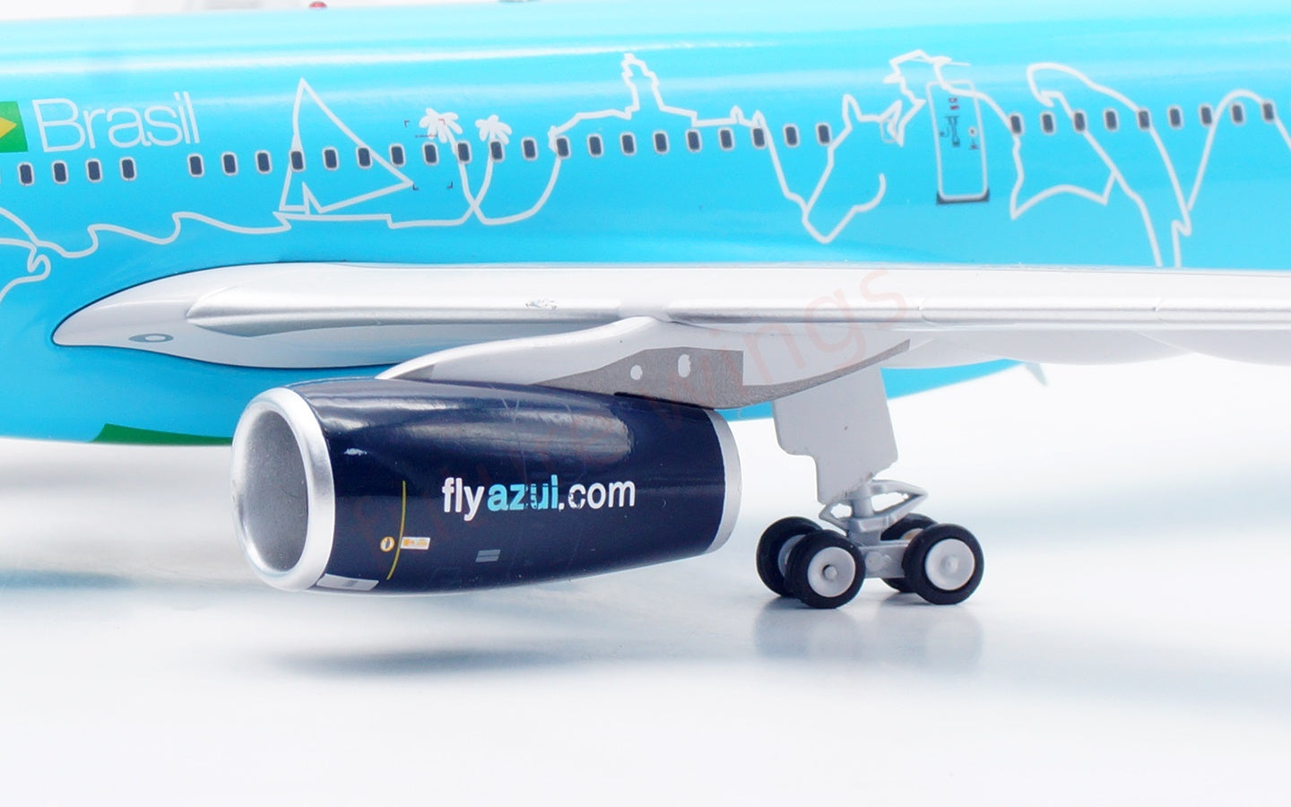 1:200 InFlight200 Azul A330-200 PR-AIU Aircraft Model With Stand