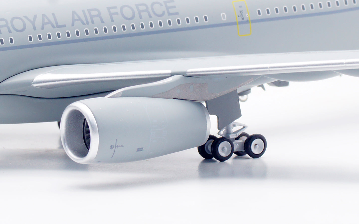 1:200 InFlight200 Royal Air Force A330-243MRTT ZZ335 Aircraft Model With Stand