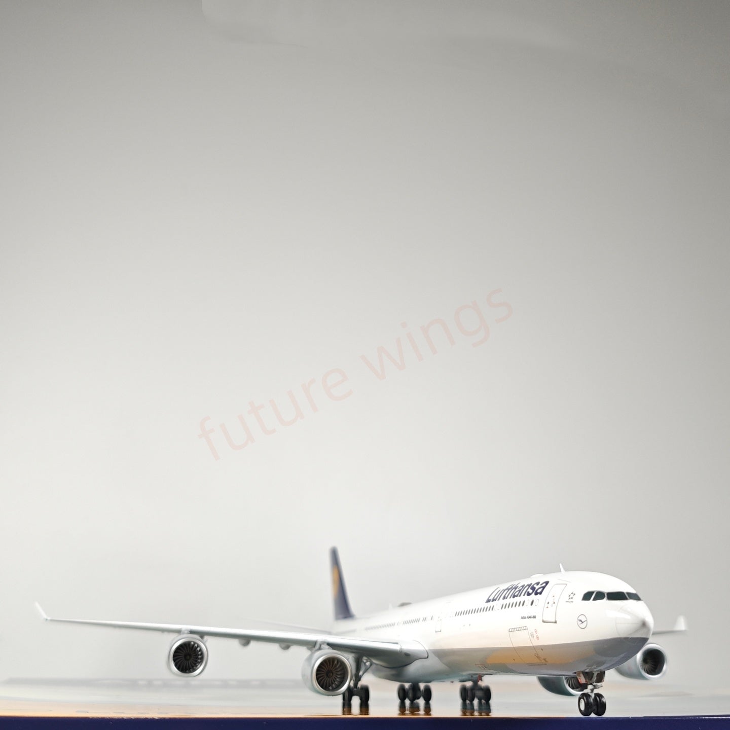 1:200 Z² Model(JC Wings) Lufthansa Airlines A340-600 D-AIHX Diecast Aircraft Model With Stand