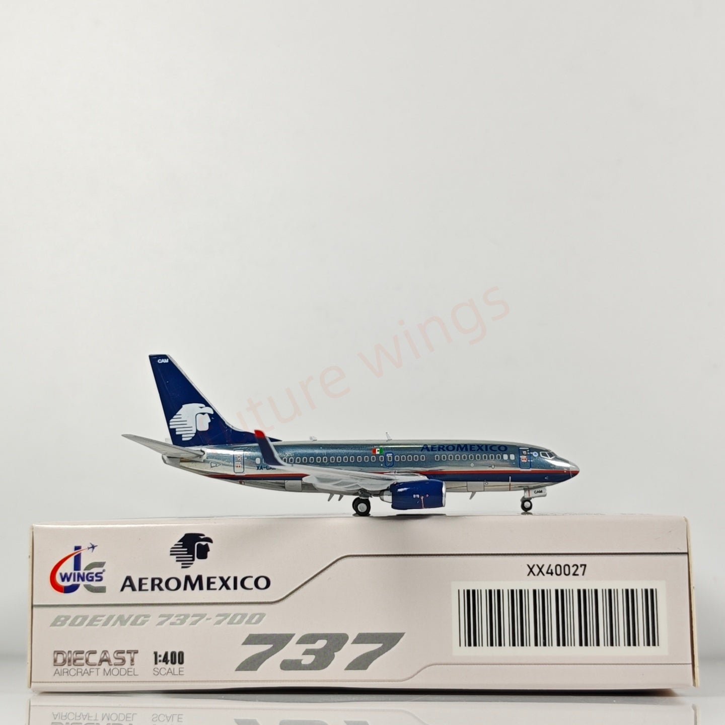 1:400 JC Wings XX40027 AeroMexico B737-700 XA-CAM Aircraft Model+Free Tractor