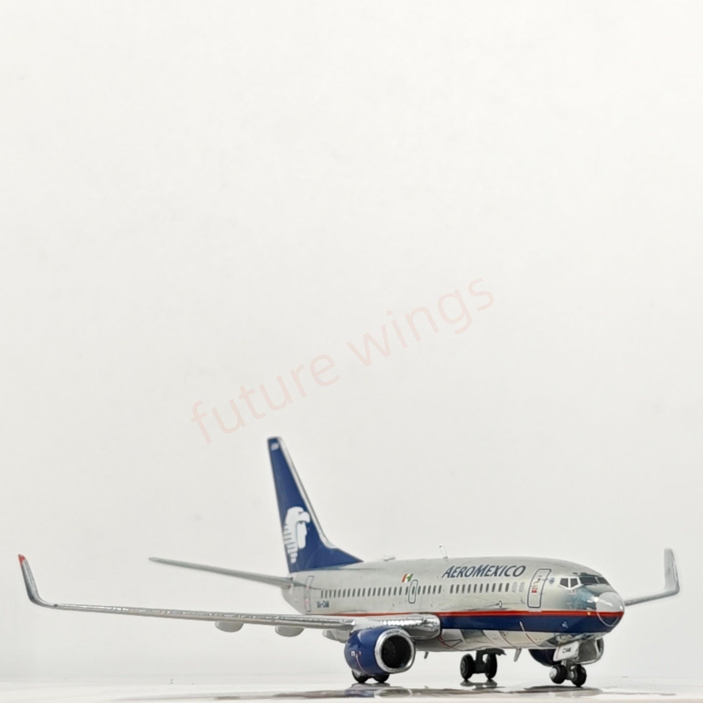 1:400 JC Wings XX40027 AeroMexico B737-700 XA-CAM Aircraft Model+Free Tractor