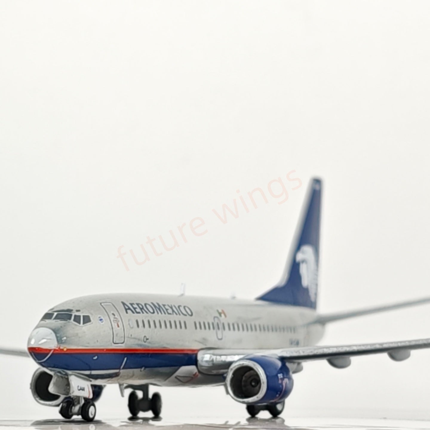 1:400 JC Wings XX40027 AeroMexico B737-700 XA-CAM Aircraft Model+Free Tractor