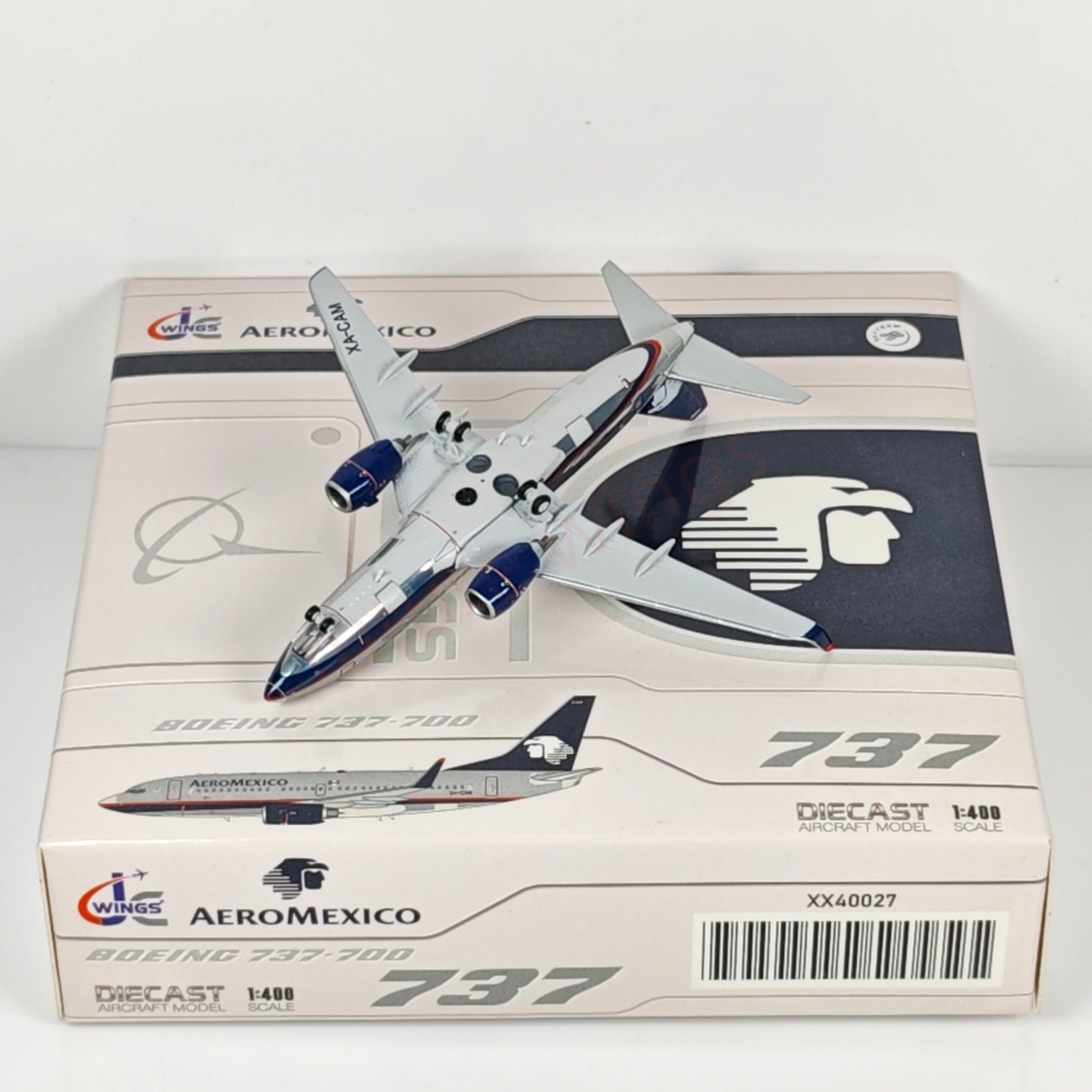 1:400 JC Wings XX40027 AeroMexico B737-700 XA-CAM Aircraft Model+Free Tractor