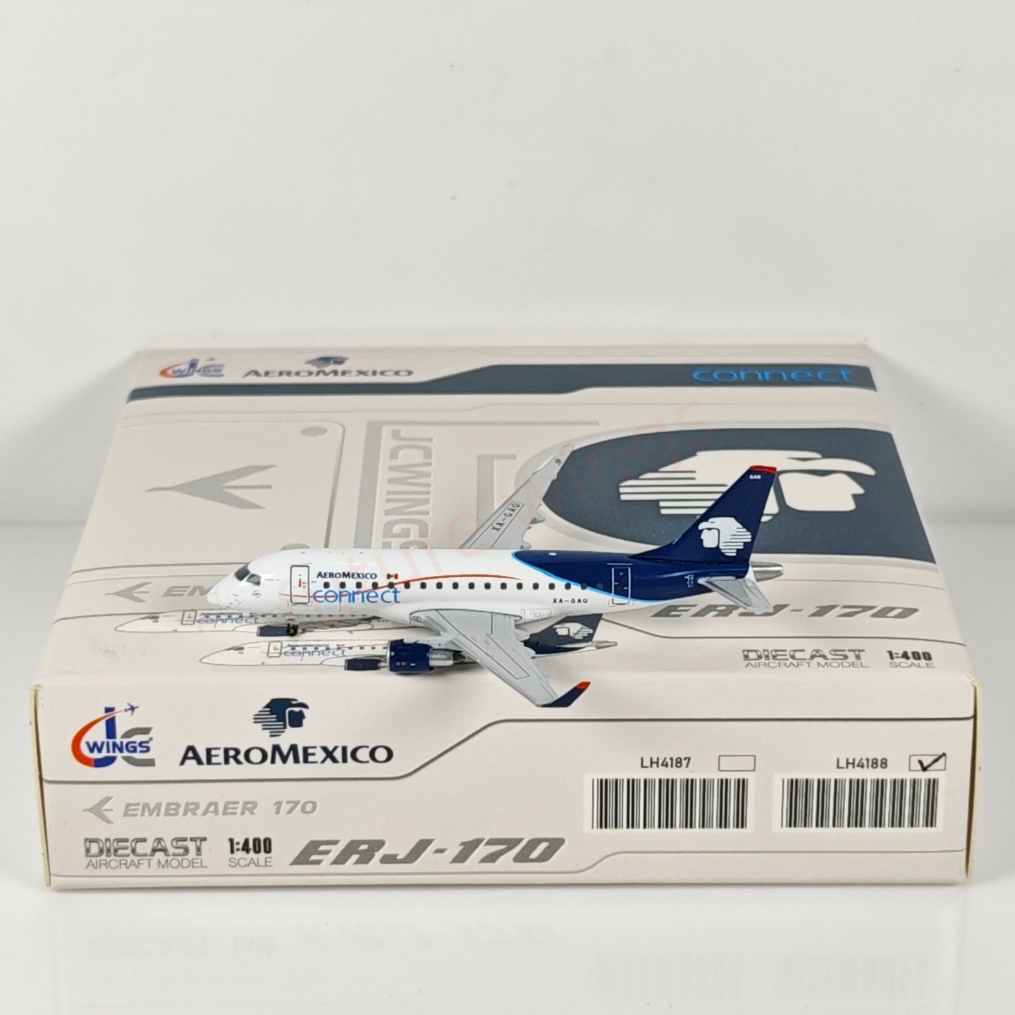 1:400 JC Wings LH4188 AeroMexico ERJ-170LR XA-GAQ Aircraft Model+Free Tractor