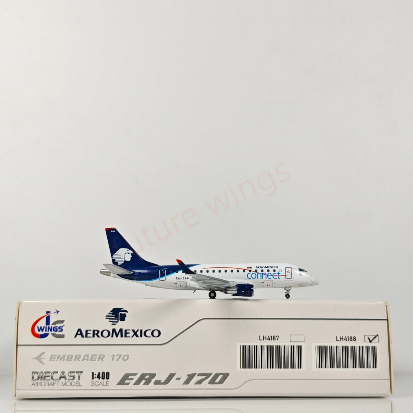 1:400 JC Wings LH4188 AeroMexico ERJ-170LR XA-GAQ Aircraft Model+Free Tractor