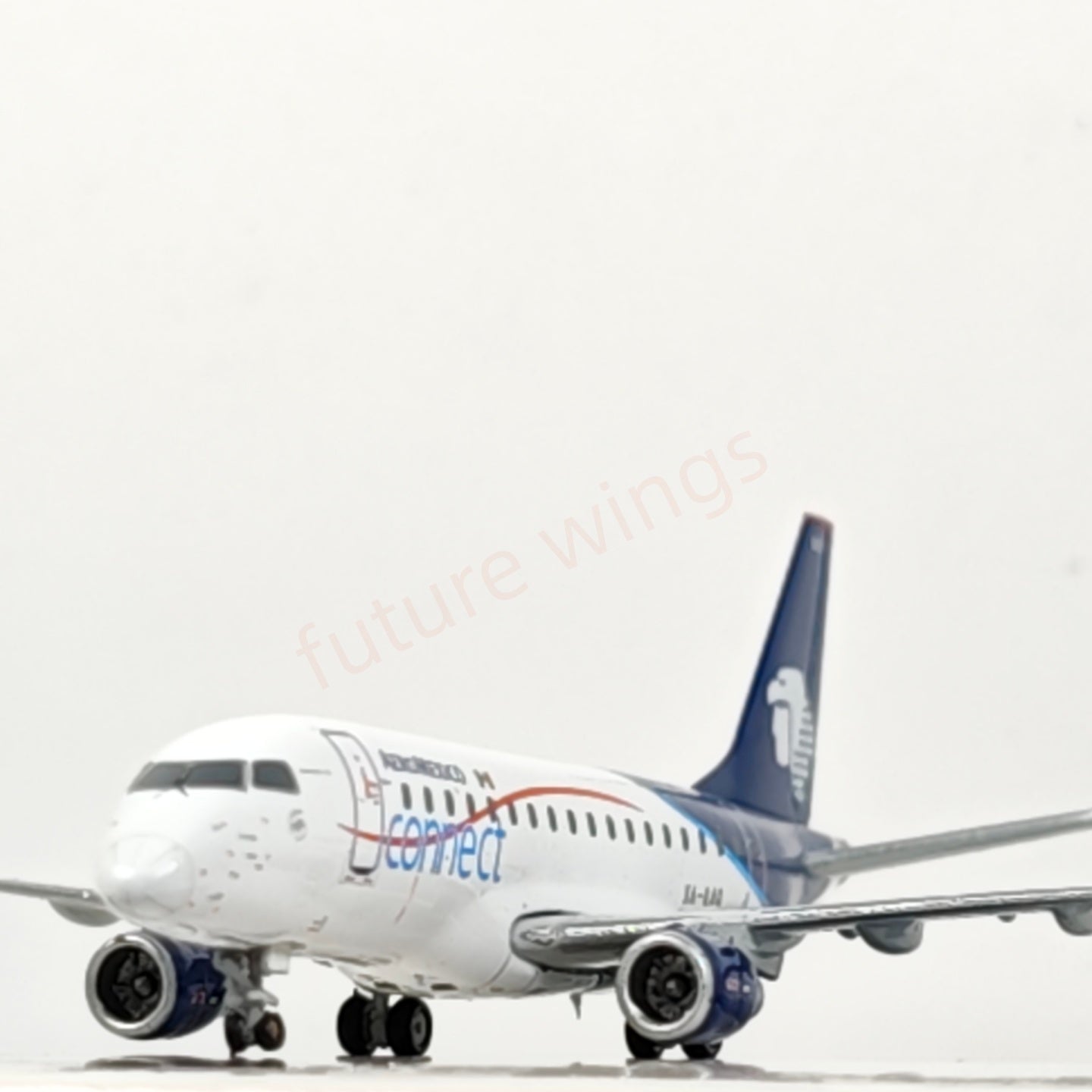 1:400 JC Wings LH4188 AeroMexico ERJ-170LR XA-GAQ Aircraft Model+Free Tractor