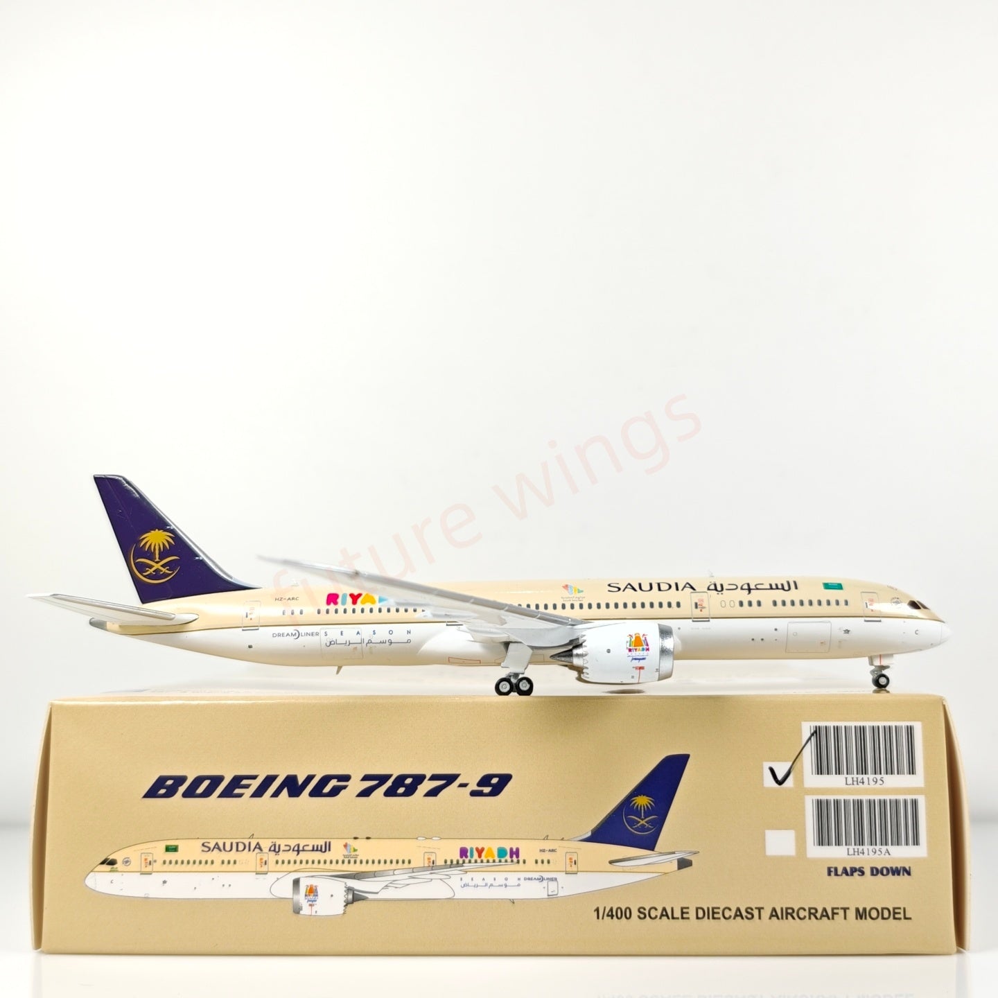 1:400 JC Wings LH4195 Saudi Arabian Airlines B787-9 HZ-ARC Aircraft Model+Free Tractor