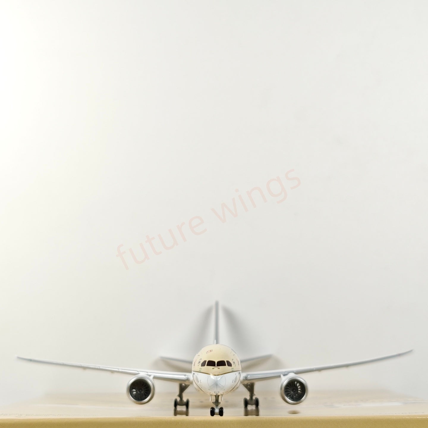 1:400 JC Wings LH4195 Saudi Arabian Airlines B787-9 HZ-ARC Aircraft Model+Free Tractor