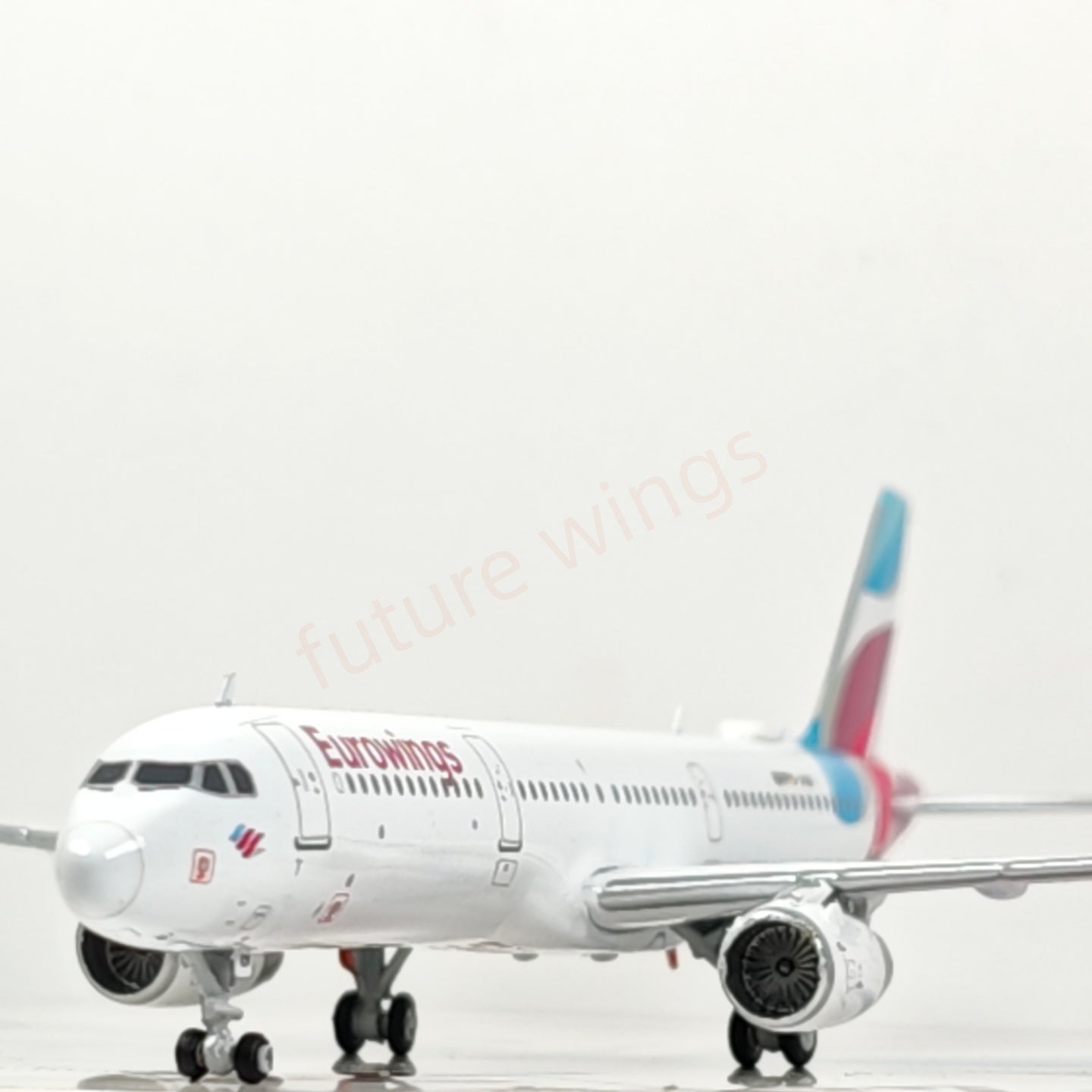 1:400 JC Wings XX40141 Eurowings A321 D-AIDV Aircraft Model+Free Tractor