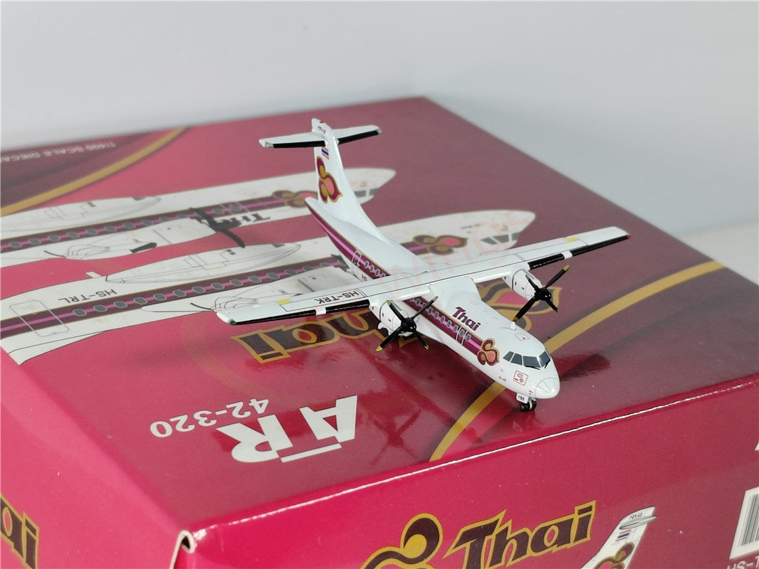 1:400 JC Wings LH4238 Thai Airways ATR-42-320 HS-TRK Aircraft Model+Free Tractor