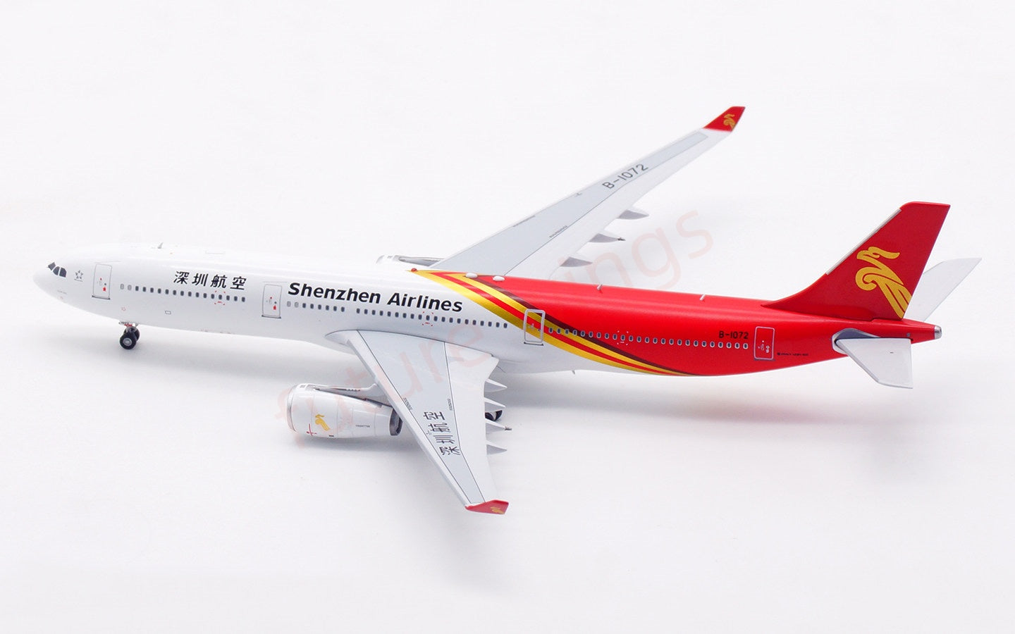 1:400 Aviation400 ShenZhen Airlines A330-300 B-1072 Aircraft Model Free Tractor+Stand