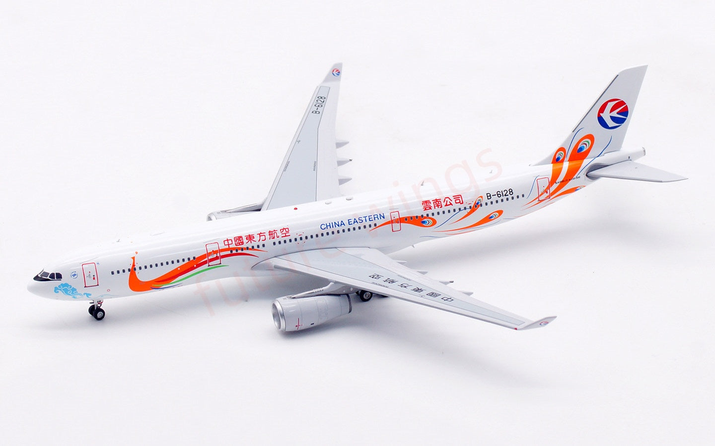 1:400 Aviation400 China Eastern Airlines A330-300 B-6128 Aircraft Model Free Tractor+Stand