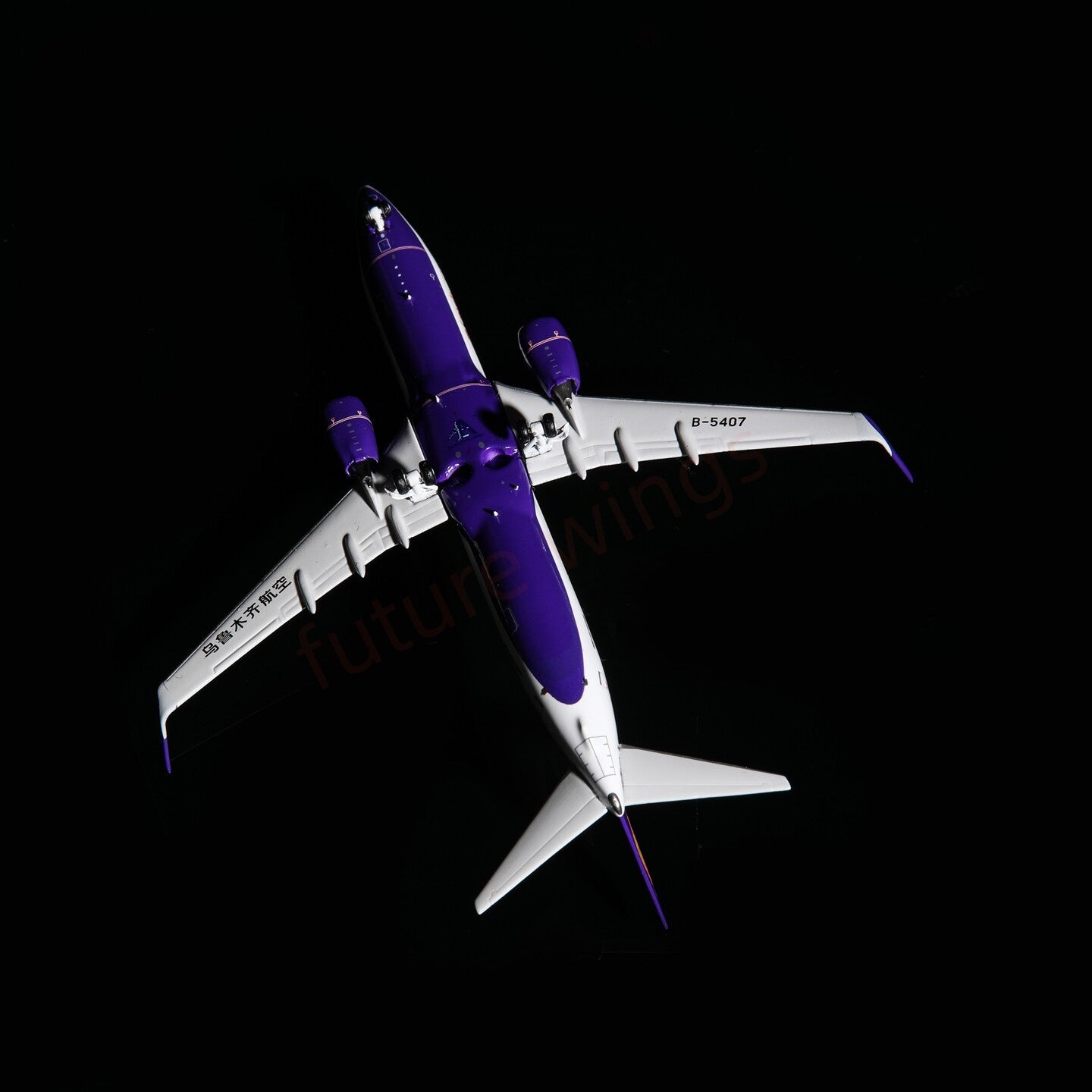 1:400 AeroPolaris Urumqi Air B737-800 B-5407 Aircraft Model+Free Tractor