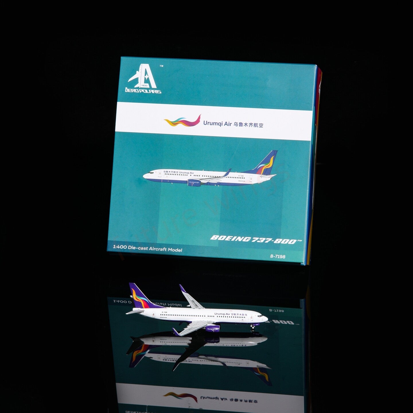 1:400 AeroPolaris Urumqi Air B737-800 B-7198 Aircraft Model+Free Tractor