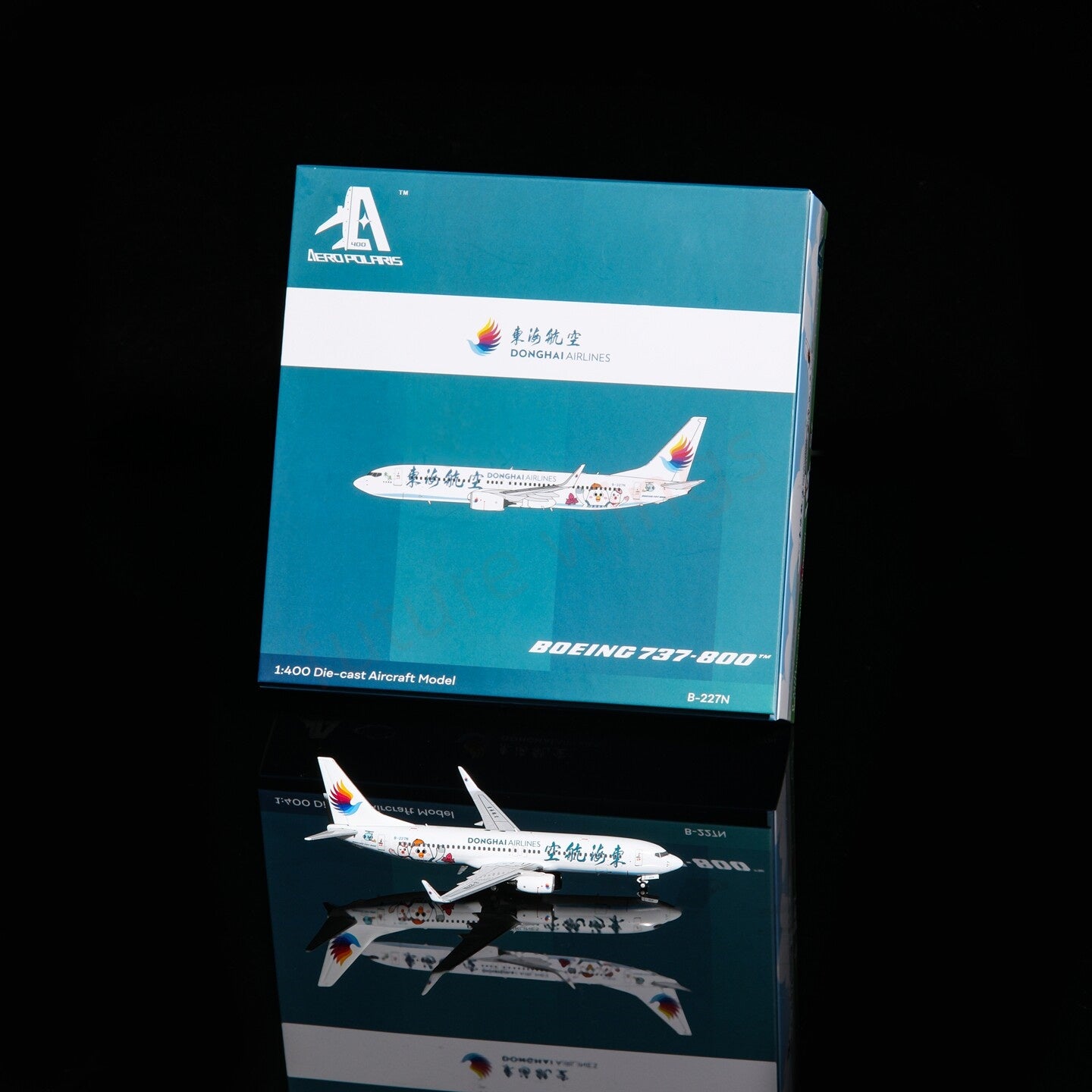 1:400 AeroPolaris DongHai Airlines B737-800 B-227N Aircraft Model+Free Tractor