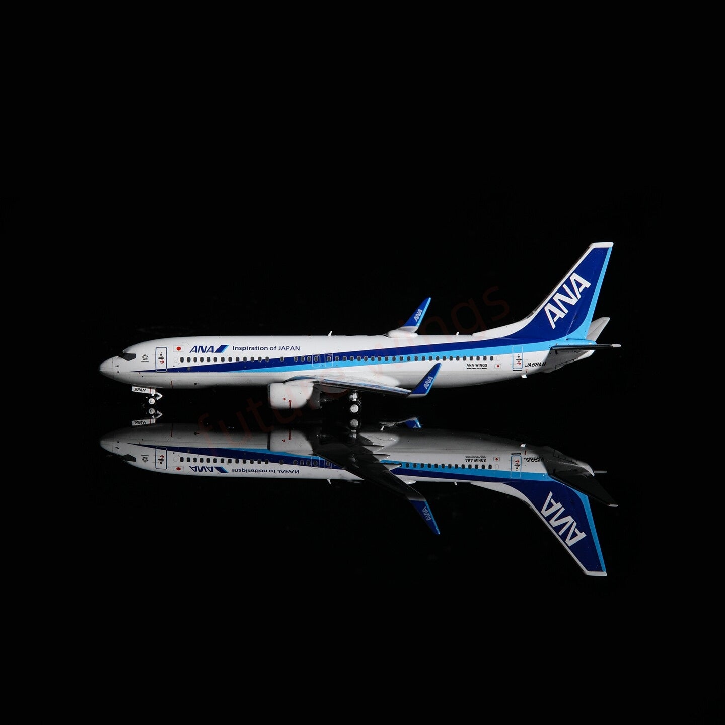 1:400 AeroPolaris ANA B737-800 JA68AN Aircraft Model+Free Tractor