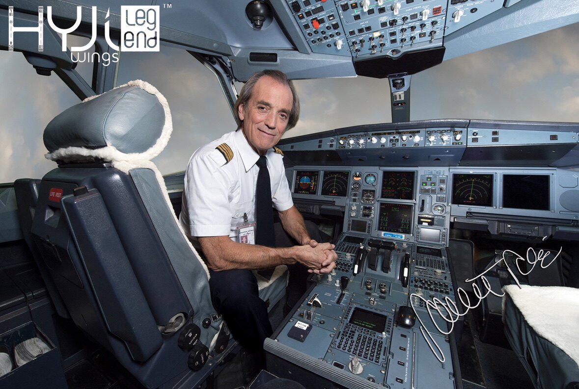 (SUPER RARE) 1:400 HYJLwings LEGEND Air Transit A330 C-GITS “TSC236” Aircraft Model+Free Tractor