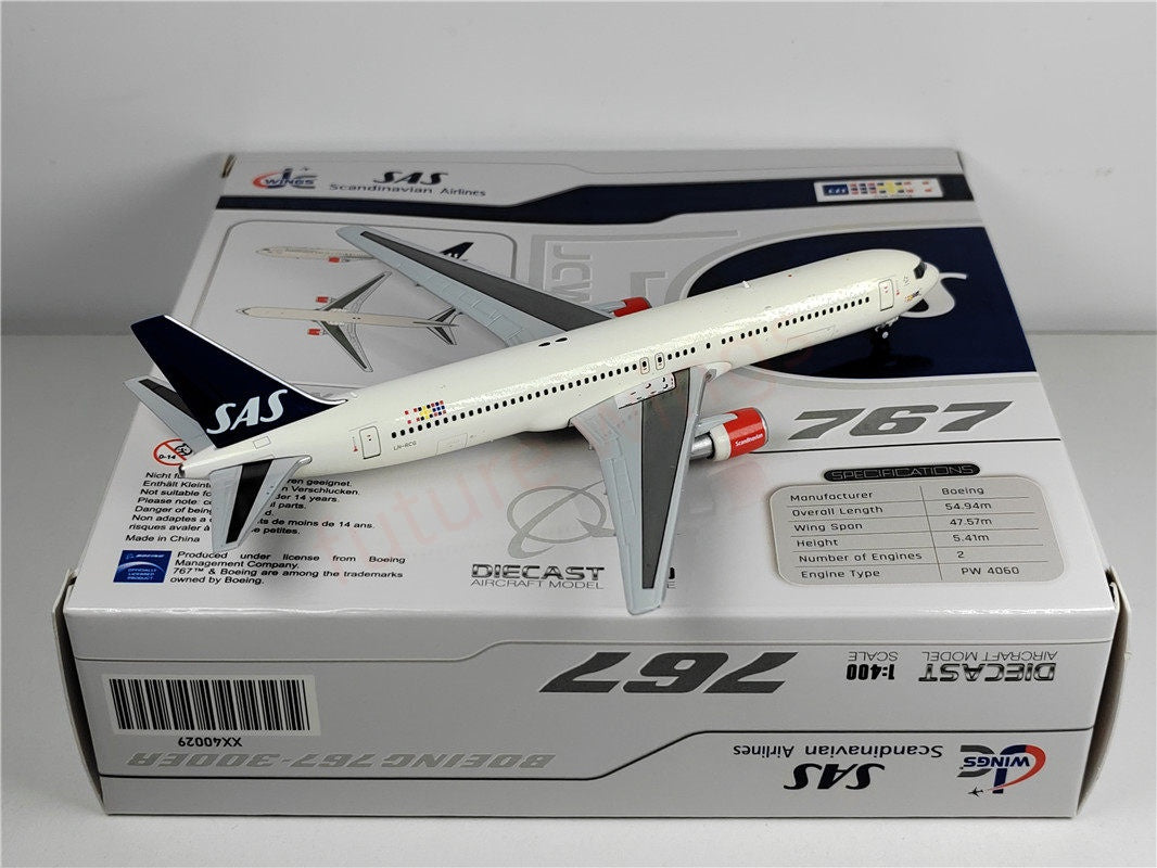 1:400 JC Wings XX40029 SAS B767-300 LN-RCG Aircraft Model+Free Tractor