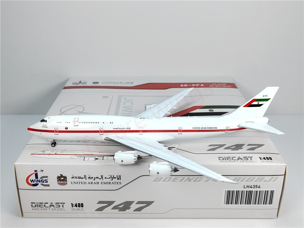 1:400 JC Wings LH4354 UAE B747-8 BBJ Aircraft Model+Free Tractor