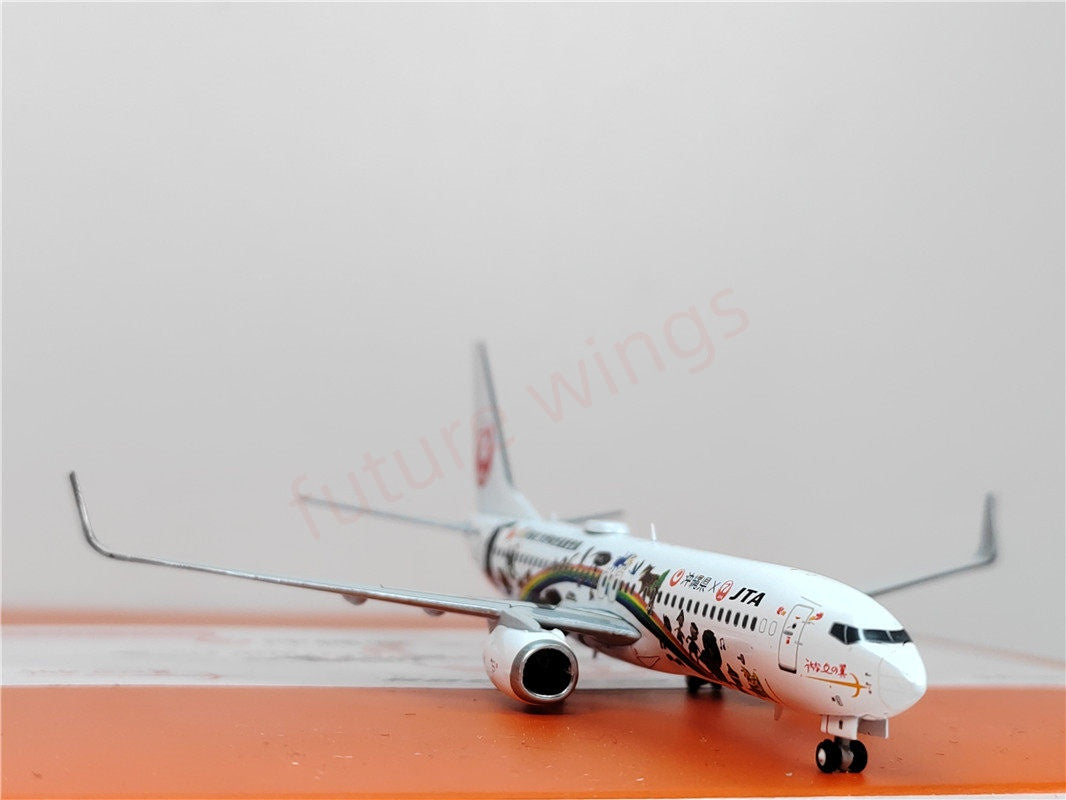 1:400 JC Wings EW4738012 Japan Airlines JAL B737-800 JA11RK Aircraft Model+Free Tractor