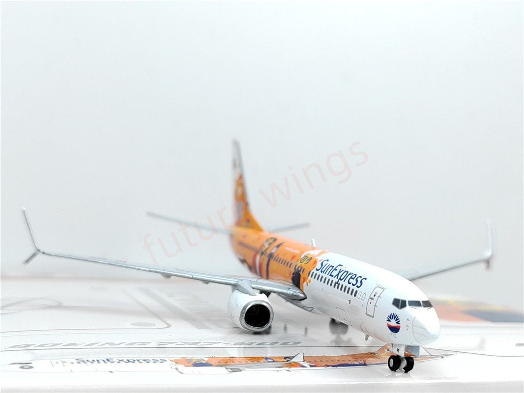 1:400 JC Wings LH4288 SunExpress B737-800 TC-SPF Aircraft Model+Free Tractor
