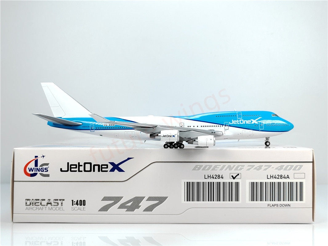 1:400 JC Wings LH4284 JetOneX B747-400 VQ-BWM Aircraft Model+Free Tractor