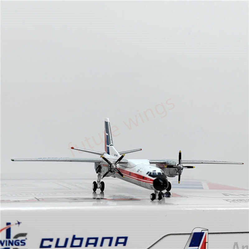1:400 JC Wings LH4345 Cubana An-26 CU-T1425 Aircraft Model+Free Tractor