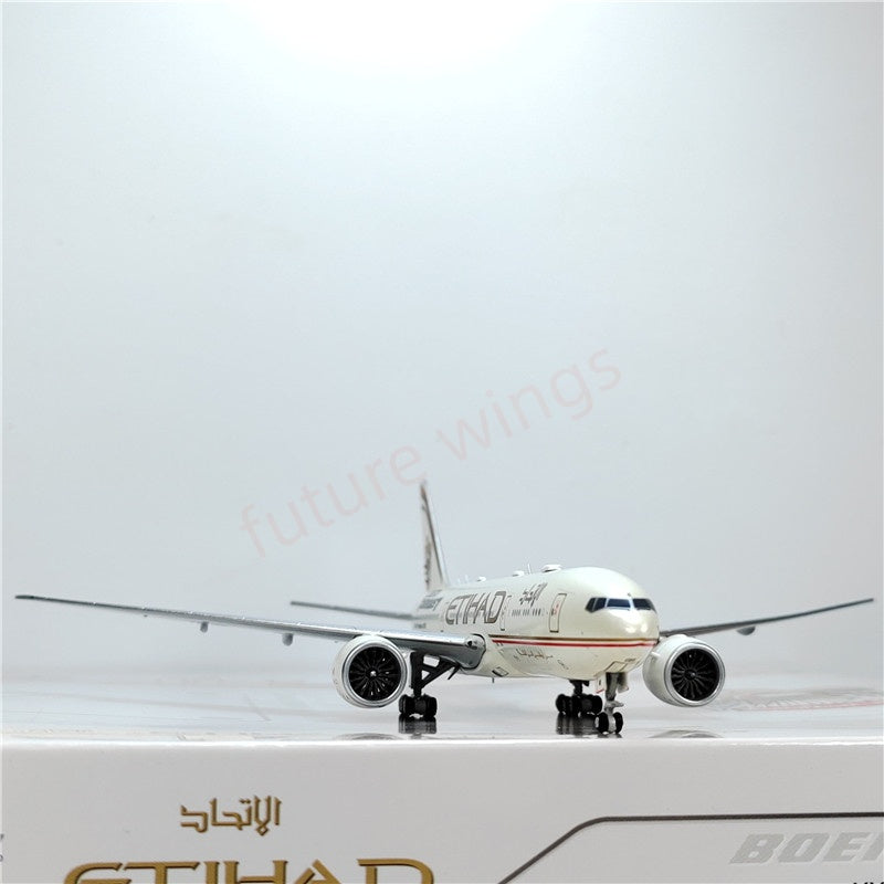 1:400 JC Wings XX40111 Etihad Airways B777-200LR A6-LRE Aircraft Model+Free Tractor