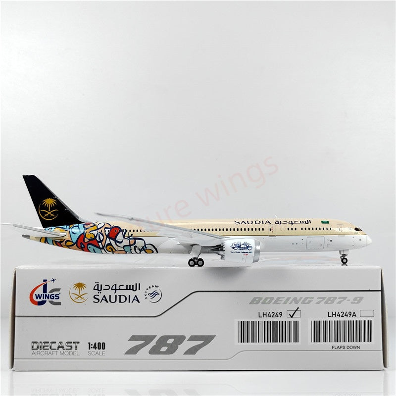1:400 JC Wings LH4249 Saudia B787-9 HZ-AR13 Aircraft Model+Free Tractor