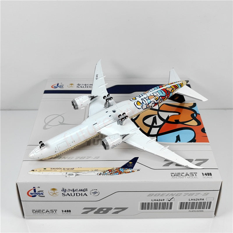 1:400 JC Wings LH4249 Saudia B787-9 HZ-AR13 Aircraft Model+Free Tractor