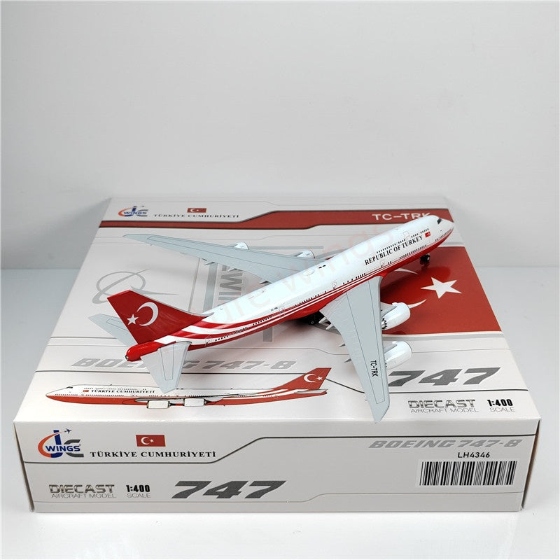 1:400 JC Wings LH4346 Turkey Gov B747-8 TC-TRK Aircraft Model+Free Tractor