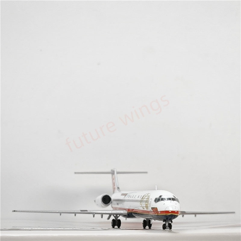 1:400 JC Wings XX40187 TWA MD-83 EI-BWD Aircraft Model+Free Tractor