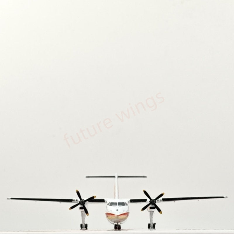 1:400 JC Wings LH4293 Dash8 Q100 C-GGPJ Aircraft Model+Free Tractor