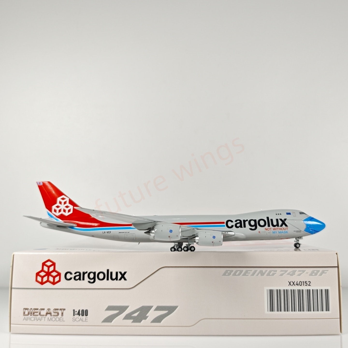 1:400 JC Wings XX40152 Cargolux B747-8F LX-VCF Aircraft Model+Free Tractor