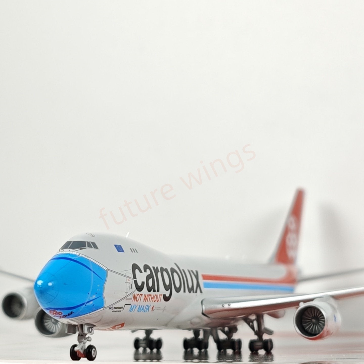 1:400 JC Wings XX40152 Cargolux B747-8F LX-VCF Aircraft Model+Free Tractor