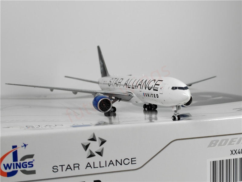 1:400 JC Wings XX40080 United Airlines B777-200 N218UA "STAR AIILIANCE" Aircraft Model+Free Tractor