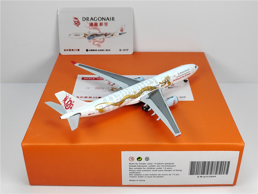 1:400 JC Wings EW4333009 Cathay Dragon A330-300 B-HYF Aircraft Model+Free Tractor