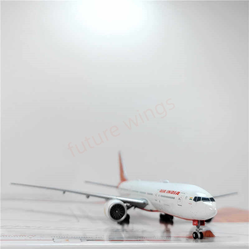 1:400 JC Wings LH4341 Air India B777-200LR VT-AEF Aircraft Model+Free Tractor