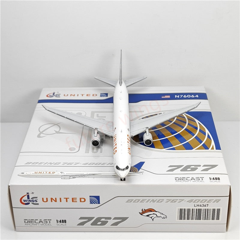 1:400 JC Wings LH4367 United Airlines B767-400ER N76064 Aircraft Model+Free Tractor