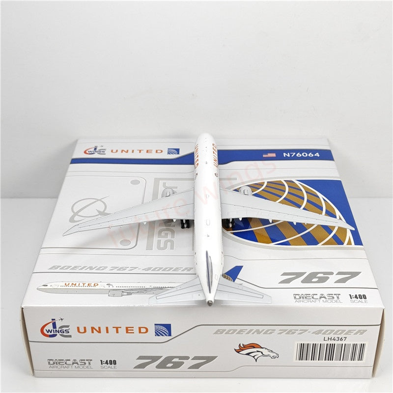 1:400 JC Wings LH4367 United Airlines B767-400ER N76064 Aircraft Model+Free Tractor